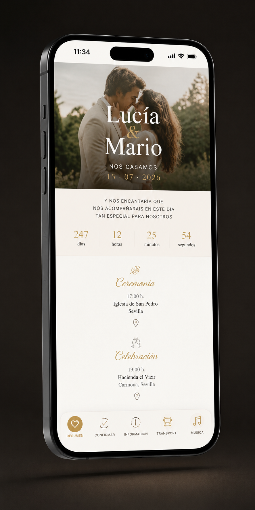 Invitación digital de boda abierta en un móvil con confirmación de asistencia, ubicación, horarios y transporte
